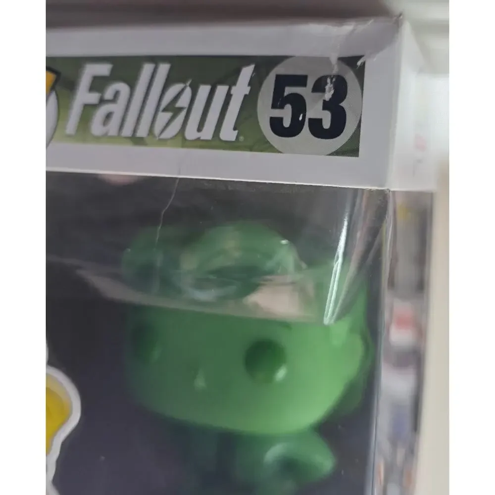 Funko Pop! Vinyl: Fallout - Vault Boy - (Glow , Green) Exclusive - Picture 2 of 5